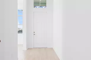 8365 SW Piacenza Way, Port Saint Lucie, FL 34987 - Photo 16