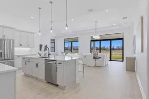 12631 SW Lunata Way, Port Saint Lucie, FL 34987 - Photo 4