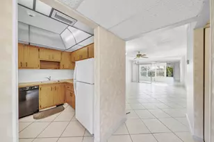 1035 Country Club Dr, Margate, FL 33063 - Photo 6