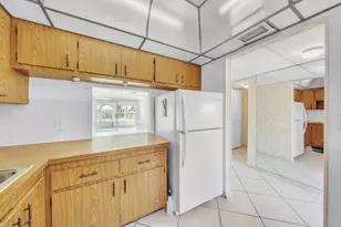 1035 Country Club Dr, Margate, FL 33063 - Photo 34