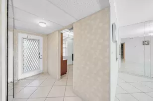 1035 Country Club Dr, Margate, FL 33063 - Photo 30