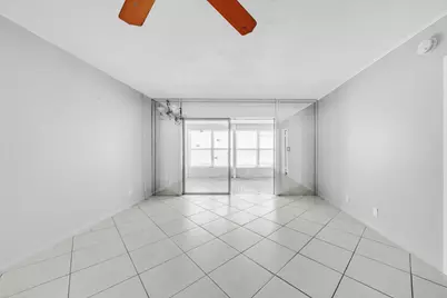 1035 Country Club Drive #407, Margate, FL 33063 - Photo 8