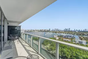 16385 Biscayne Blvd, North Miami Beach, FL 33160 - Photo 1