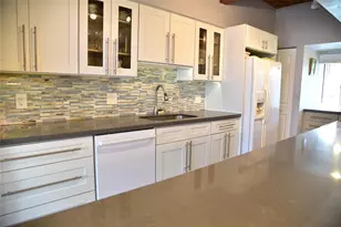 761 E Coco Plum Cir, Plantation, FL 33324 - Photo 8