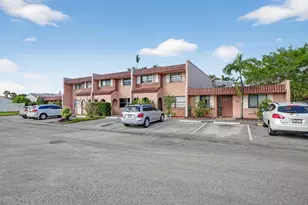 16 Toledo Ct, Davie, FL 33324 - Photo 46