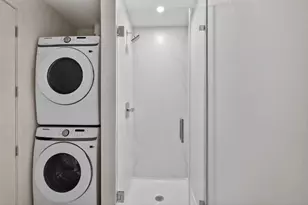 700 NE 24th St, Miami, FL 33137 - Photo 38