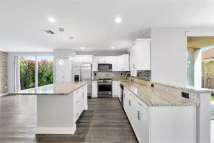 11571 NW 4th Manor, Coral Springs, FL 33071 - Photo 8