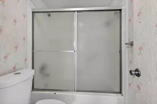 650 SW 124th Terrace, Pembroke Pines, FL 33027 - Photo 16