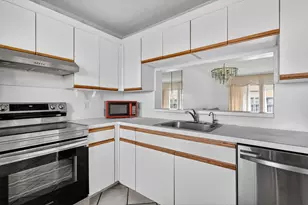 650 SW 124th Terrace, Pembroke Pines, FL 33027 - Photo 10