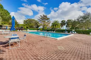 575 Oaks Ln, Pompano Beach, FL 33069 - Photo 24