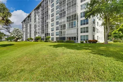 575 Oaks Lane #608, Pompano Beach, FL 33069 - Photo 22