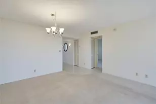 575 Oaks Ln, Pompano Beach, FL 33069 - Photo 14