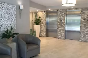 575 Oaks Ln, Pompano Beach, FL 33069 - Photo 2