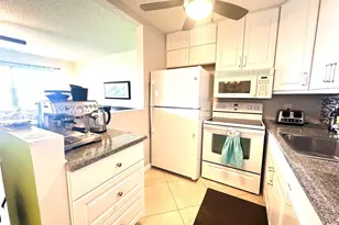 4115 Cambridge, Deerfield Beach, FL 33442 - Photo 10