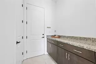 8560 NW 39th Ct, Coral Springs, FL 33065 - Photo 18