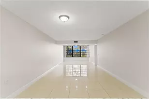 1719 Whitehall Dr, Davie, FL 33324 - Photo 18