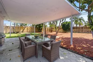 140 NW 46th St, Oakland Park, FL 33309 - Photo 16