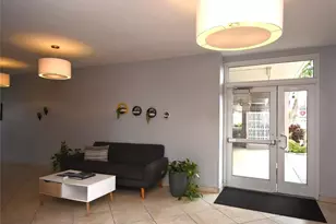 400 Golden Isles Dr, Hallandale Beach, FL 33009 - Photo 30