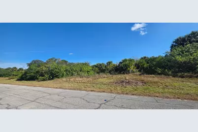 190 Carousel Avenue, Labelle, FL 33935 - Photo 2