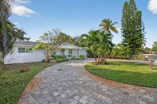 801 SE 9th Ave, Deerfield Beach, FL 33441 - Photo 2