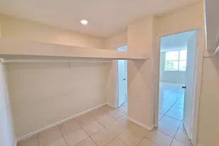 496 NW 165th Street Rd Unit, Miami, FL 33169 - Photo 8