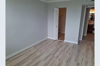 105 Lake Emerald Drive #405, Oakland Park, FL 33309 - Photo 18