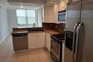 105 Lake Emerald Dr, Oakland Park, FL 33309 - Photo 4