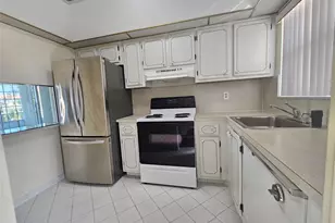 3051 Sunrise Lakes Dr Unit, Fort Lauderdale, FL 33322 - Photo 6