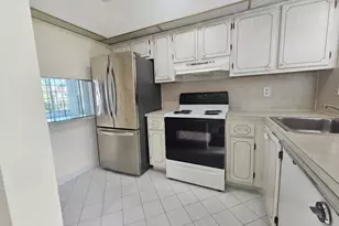 3051 Sunrise Lakes Dr Unit, Fort Lauderdale, FL 33322 - Photo 4