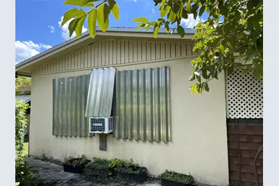 671 NW 38th Street, Deerfield Beach, FL 33064 - Photo 32