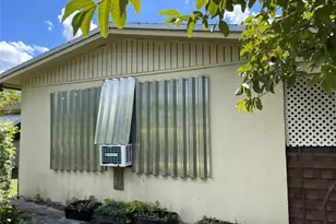 671 NW 38th St, Deerfield Beach, FL 33064 - Photo 32