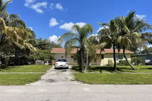 671 NW 38th St, Deerfield Beach, FL 33064 - Photo 2