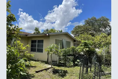 671 NW 38th Street, Deerfield Beach, FL 33064 - Photo 34