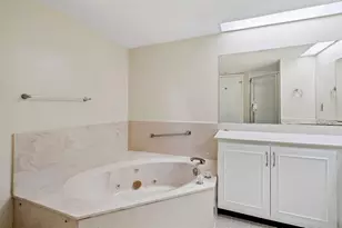 13770 Oneida Dr, Delray Beach, FL 33446 - Photo 16
