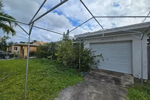 2702 Hayes St, Hollywood, FL 33020 - Photo 20