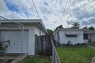 2702 Hayes St, Hollywood, FL 33020 - Photo 4