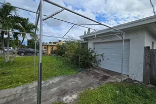 2702 Hayes St, Hollywood, FL 33020 - Photo 2