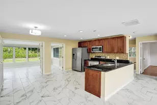 249 NW 4th Diagonal, Boca Raton, FL 33432 - Photo 6