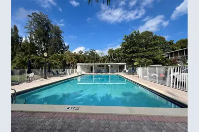 1015 SE 15th Street #6d, Fort Lauderdale, FL 33316 - Photo 2