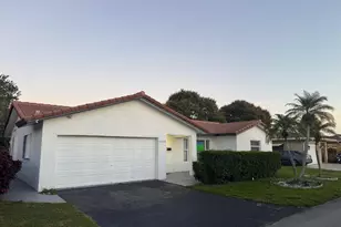 7610 NW 66th Terrace, Tamarac, FL 33321 - Photo 2