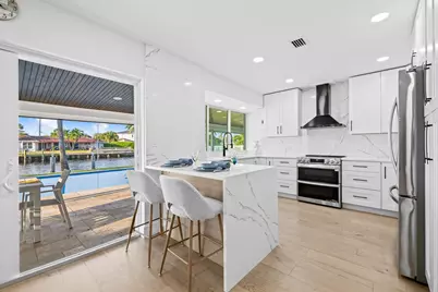 751 SE 7th Avenue, Pompano Beach, FL 33060 - Photo 12