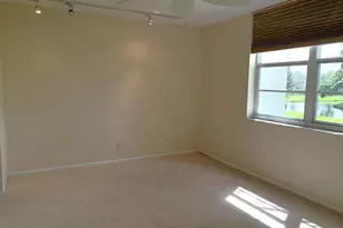 9460 Poinciana Pl, Davie, FL 33324 - Photo 10