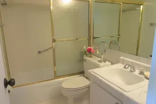 1200 Hibiscus Ave, Pompano Beach, FL 33062 - Photo 12