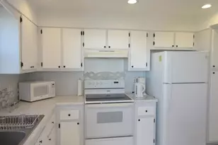 1200 Hibiscus Ave, Pompano Beach, FL 33062 - Photo 6