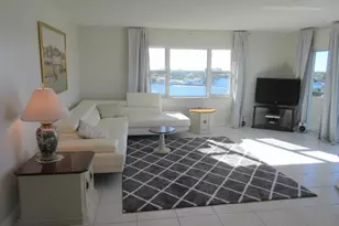 1200 Hibiscus Ave, Pompano Beach, FL 33062 - Photo 4