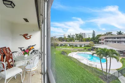 700 Layne Boulevard #301, Hallandale Beach, FL 33009 - Photo 22
