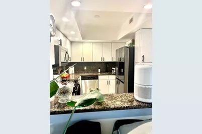 5600 Collins Avenue #11P, Miami Beach, FL 33140 - Photo 6