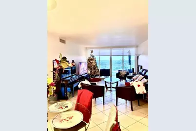 5600 Collins Avenue #11P, Miami Beach, FL 33140 - Photo 4