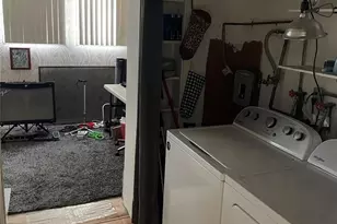 1865 SW 87th Terrace, Davie, FL 33324 - Photo 6