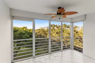 3900 Oaks Clubhouse Dr, Pompano Beach, FL 33069 - Photo 18